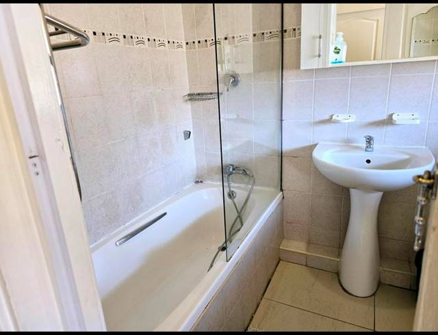 2 BEDROOM APARTMENT FOR SALE IN WINKLESPRUIT